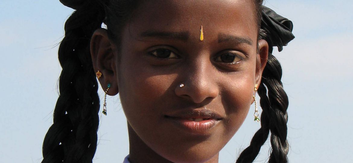 Indian School Ladies Teacher Porn Com - Pleasure and Danger: The role of mobile phones in the intimate lives of  adolescent girls in a Mumbai slum â€¢ In Plainspeak